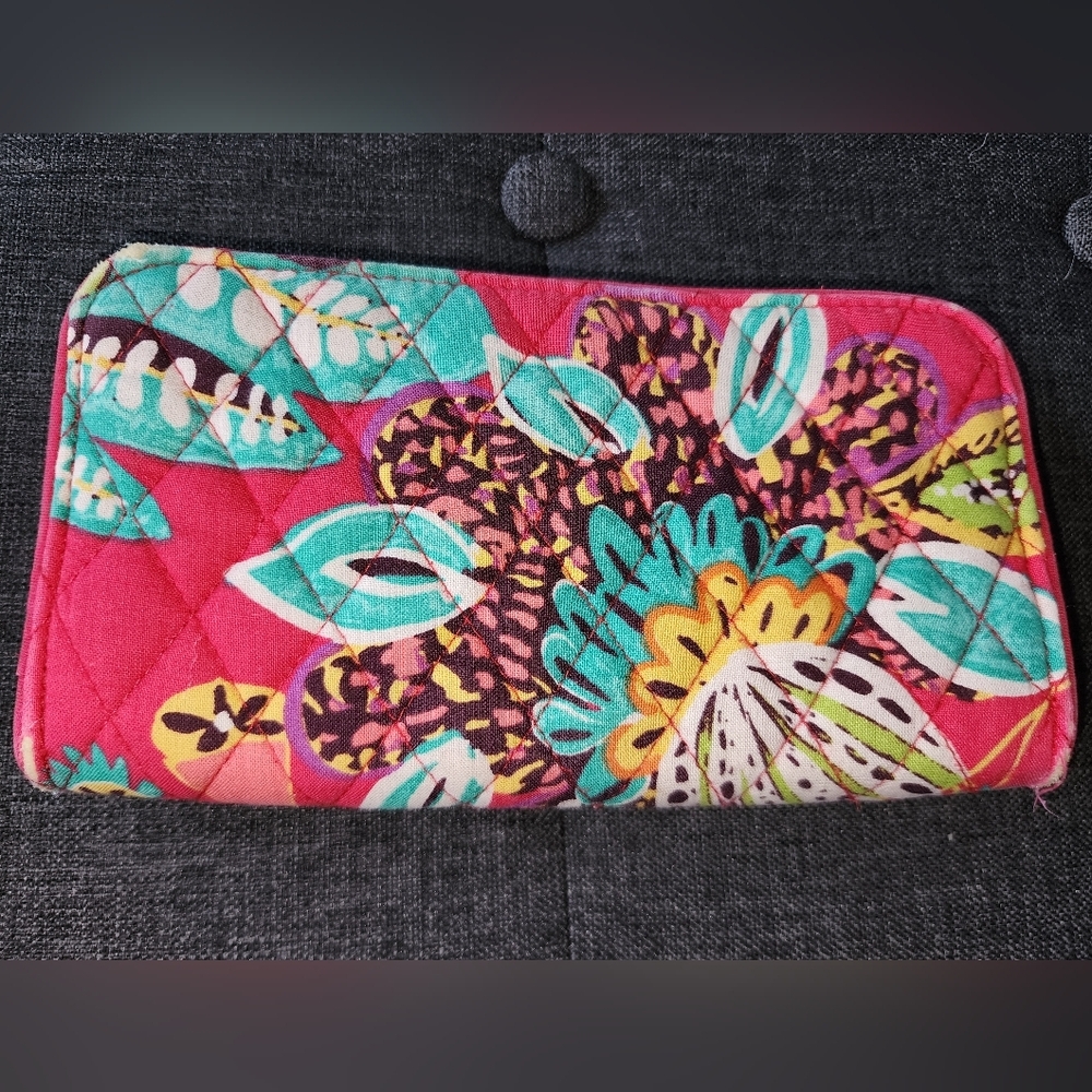 Preowned Vera‎ Bradley Georgia RFID wallet